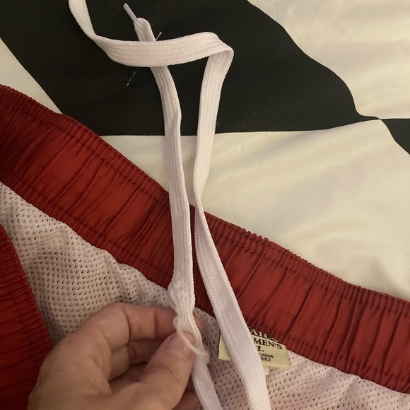 Brand new with tags mens 2XL patriotic Stars and Stripes swimming trunks - Picture 4 of 4